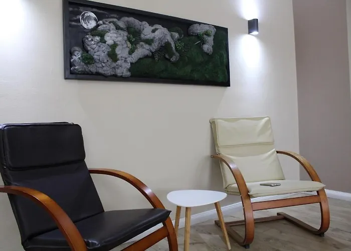 Unique & Modern * ティラナ